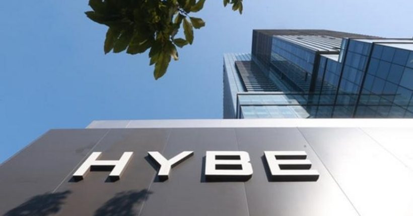 Police have secured nearly a month-long warrant to conduct a high-intensity search of HYBE’s headquarters concerning allegations of fraudulent stock trading by Chairman Bang Si-hyuk.
