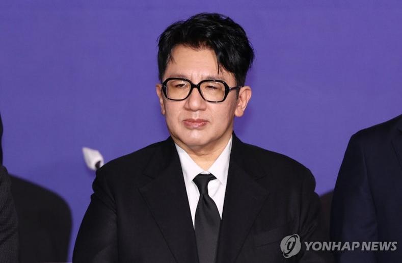 HYBE Chairman Bang Si-hyuk issues first statement amid allegations of fraudulent stock trading before IPO.